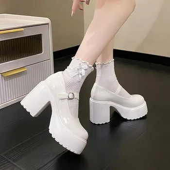 2023 Модни бели дамски обувки-лодка на платформа, обувки с много висок ток с каишка и катарама, дамски официални обувки с дебел ток в готически стил, женски обувки за партита